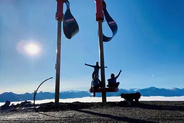 Inszenierung Skistöcke Fotopoint kleine Salve SkiWelt Itter Bild 1